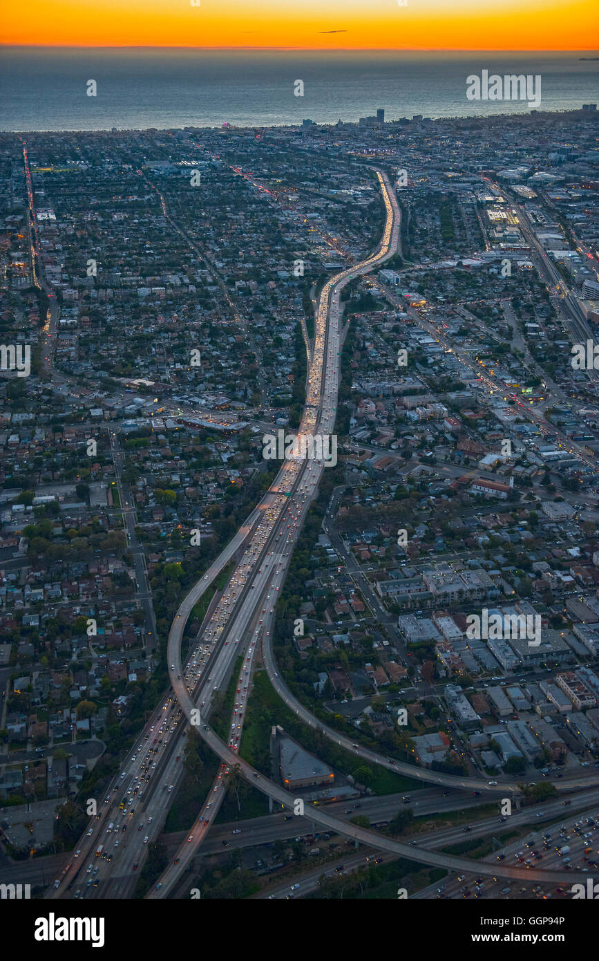Luftaufnahme der Autobahnen in Los Angeles Stadtbild, Kalifornien, Vereinigte Staaten Stockfoto