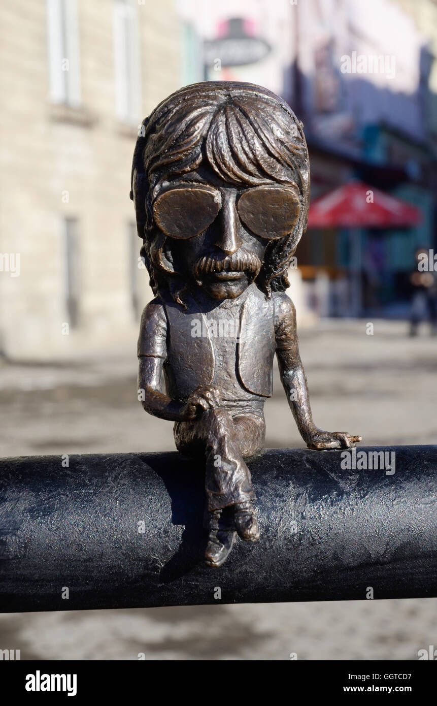 UZHGOROD, UKRAINE - 6. Januar 2015:Statue von John Douglas 'Jon' Lord (englischer Komponist und Pianist, auch bekannt als Mitbegründer der D Stockfoto