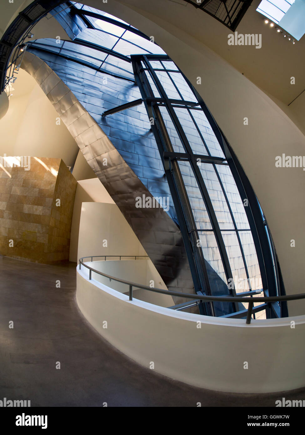 Im Inneren das Guggenheim-Museum Bilbao 11 Stockfoto