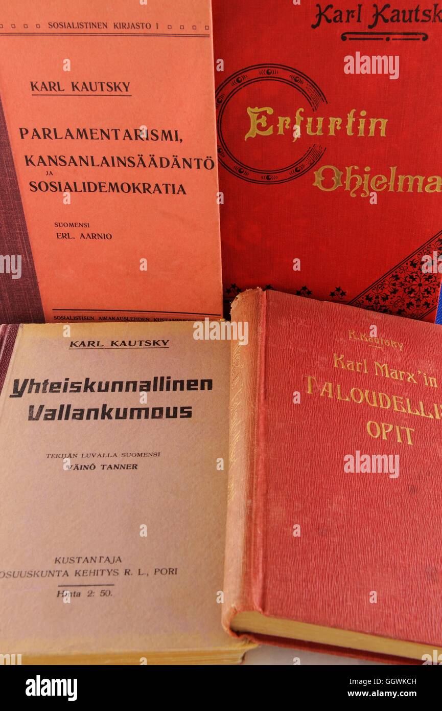 Der finnischen Bevölkerung steigende Sensibilisierung der sozioökonomischen und politischen Fragen und die Antworten auf diese Fragen gab Stockfoto