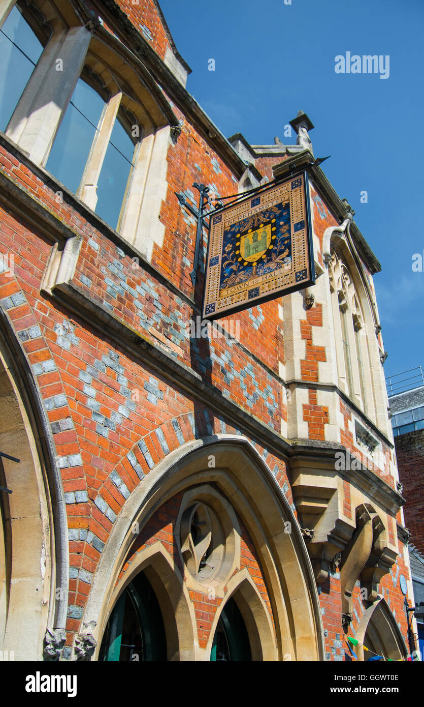 Viktorianischen Stil Berkhamsted Altstädter Rathaus, erbaut 1859 mit einer markanten gotischen Fassade Stockfoto