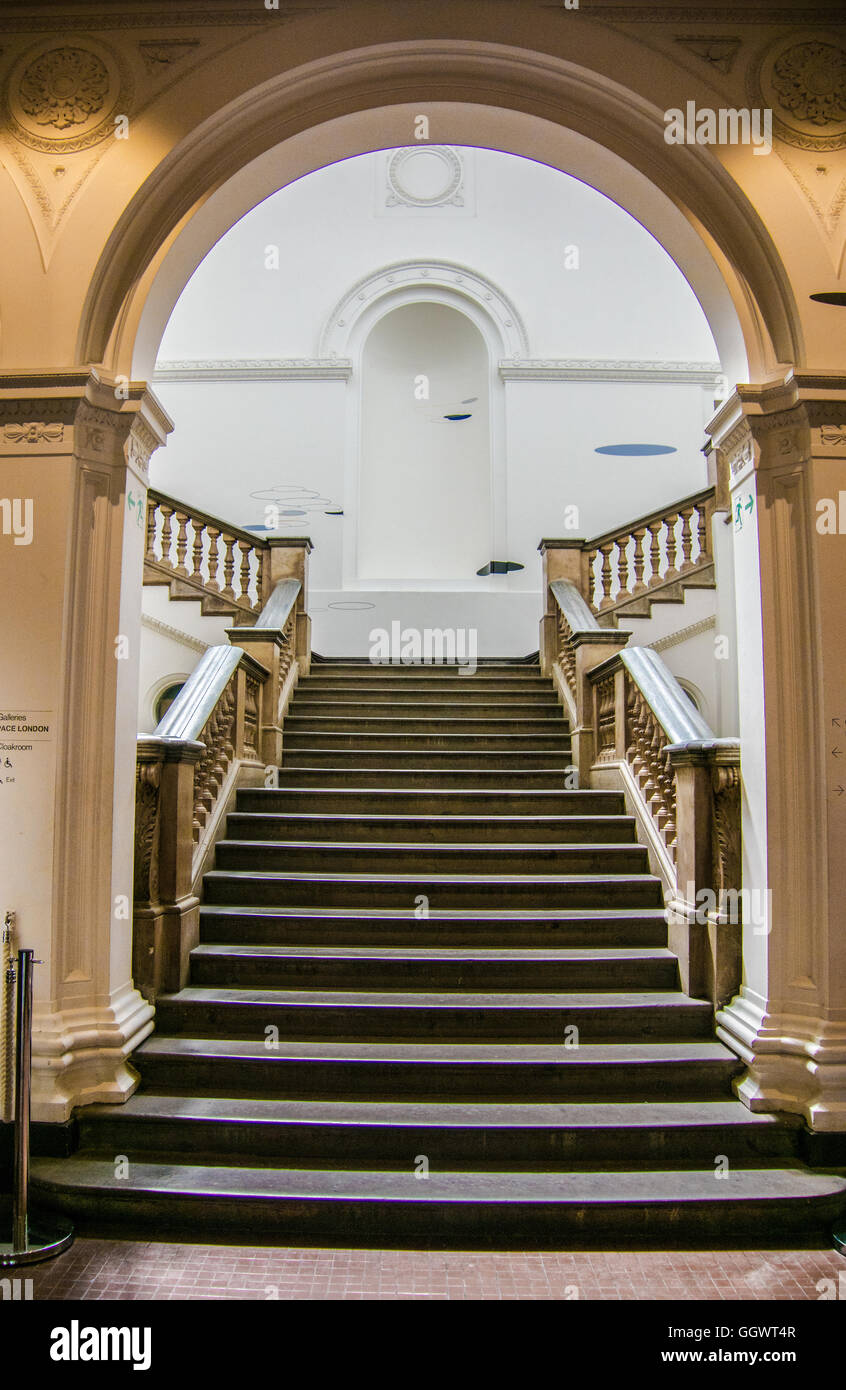 Die Royal Academy am Picadilly, Mayfair, ist eine privat finanzierte Kunstinstitution gegründet 1768 zur Förderung der bildenden Künste-London Stockfoto