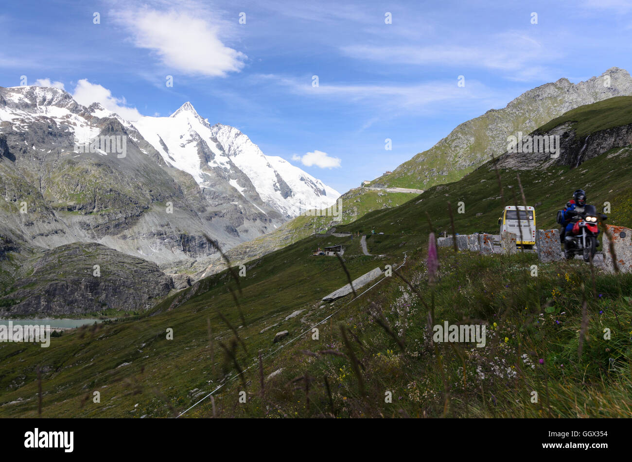 Nationalpark Hohe Tauern, Hohe Tauern: Großglockner Hochalpenstraße mit Blick auf den Großglockner, Österreich, Kärnten, Kärntner Stockfoto