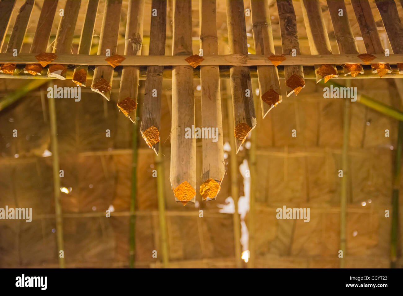 Home-Bambus und trockene Blätter Dach thai Stockfoto