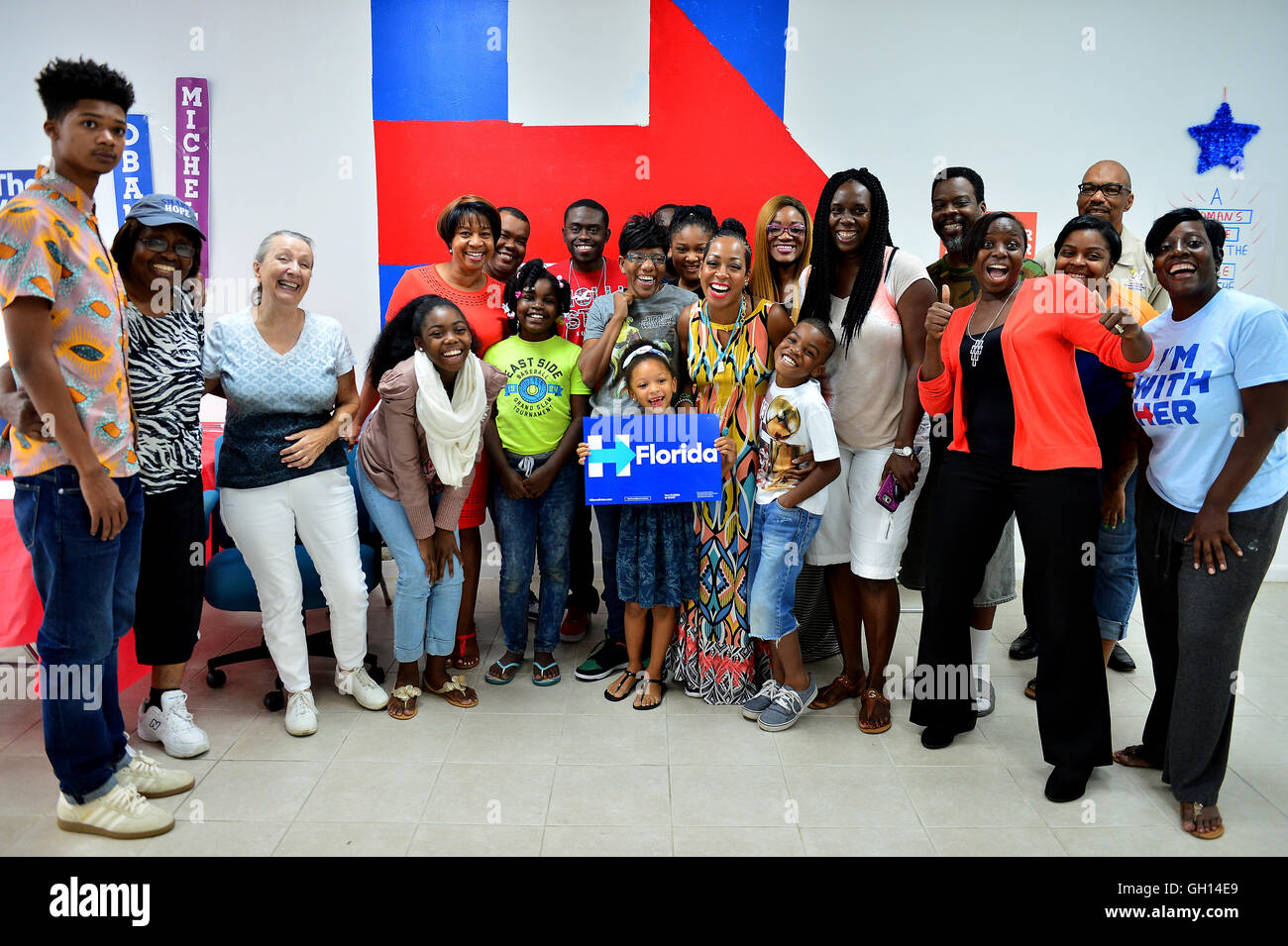 MIAMI GARDENS, FL - AUGUST 06: Tichina Arnold Besuch der Hillary für Florida Freiwilligen Telefon Bank und Wählerregistrierung im Florida demokratische Partei Miami Gardens Büro am Samstag, 6. August 2016 in Miami Gardens, Florida. Bildnachweis: MPI10 / MediaPunch Stockfoto