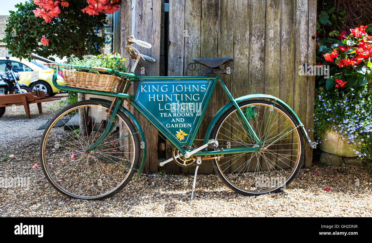 König Johns Hunting Lodge Teestuben und Gärten, Lacock, Wiltshire, England Stockfoto