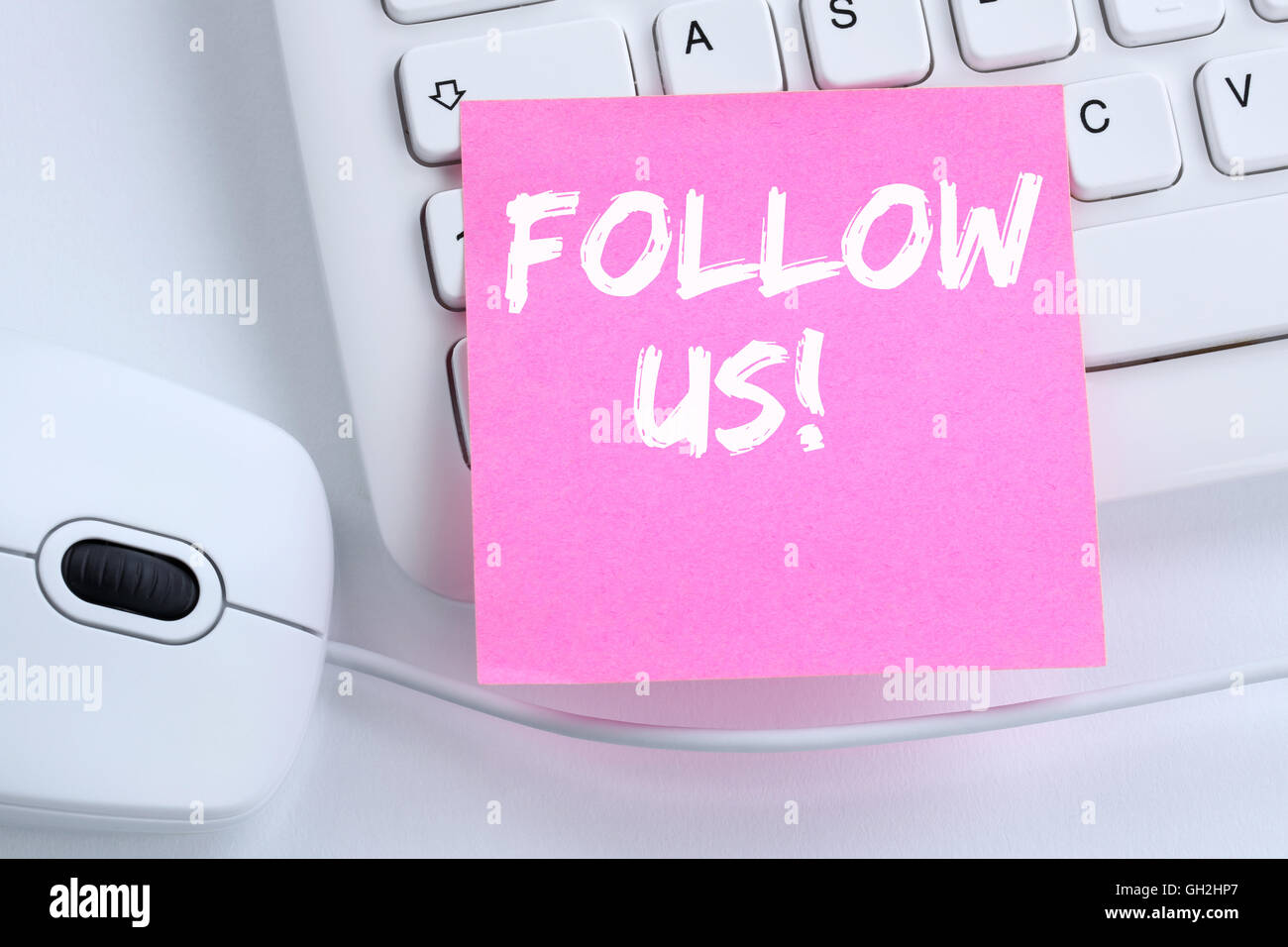 Folgen Sie uns Anhänger Anhänger Fans gerne soziale Networking-Medien Internet Büro Computer-Tastatur Stockfoto