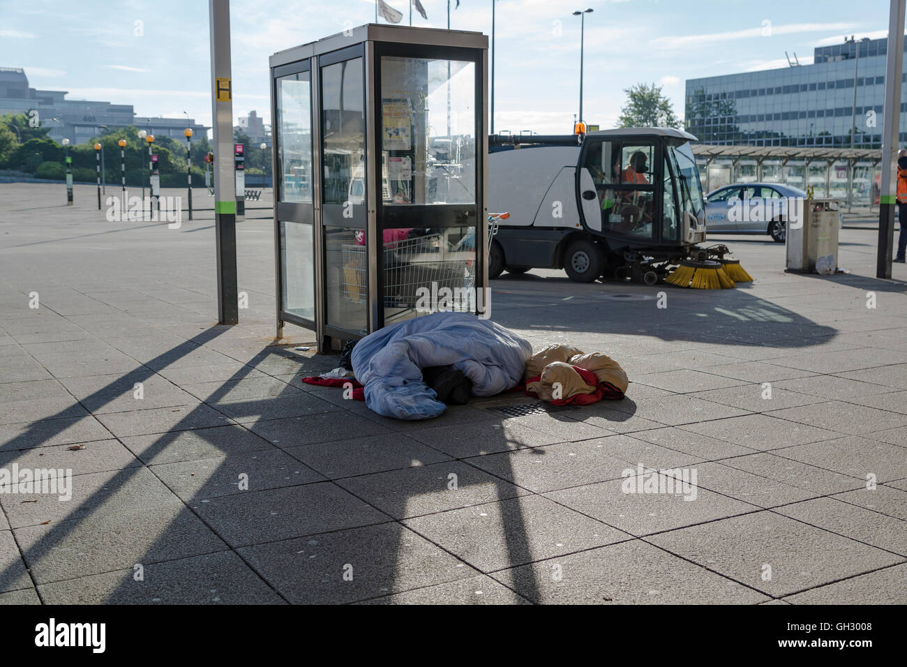 Obdachlose Menschen schlafen auf den Straßen von Milton Keynes Stockfoto