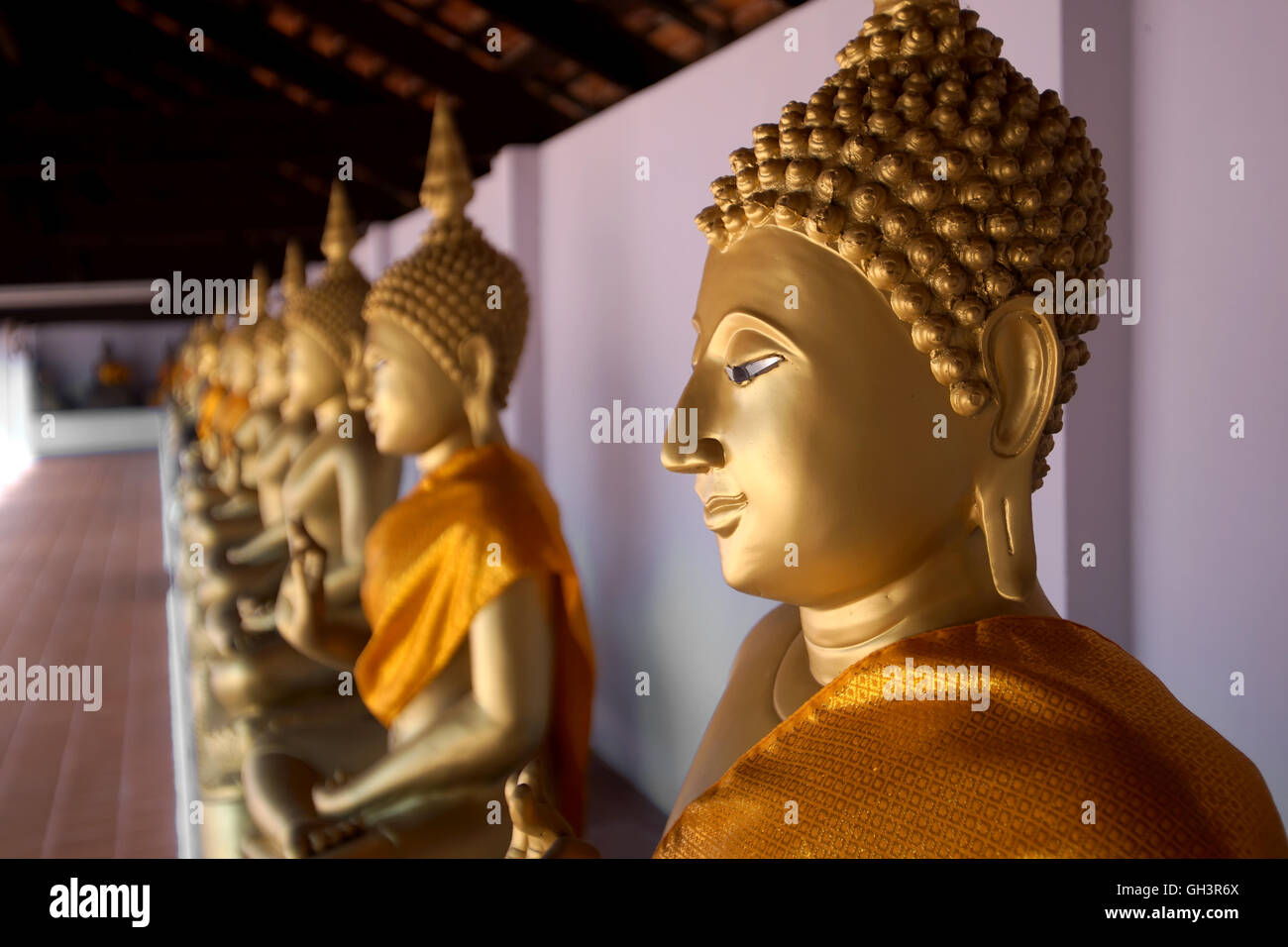 Golden Buddha Bildkunst der buddhistischen religiösen Stockfoto