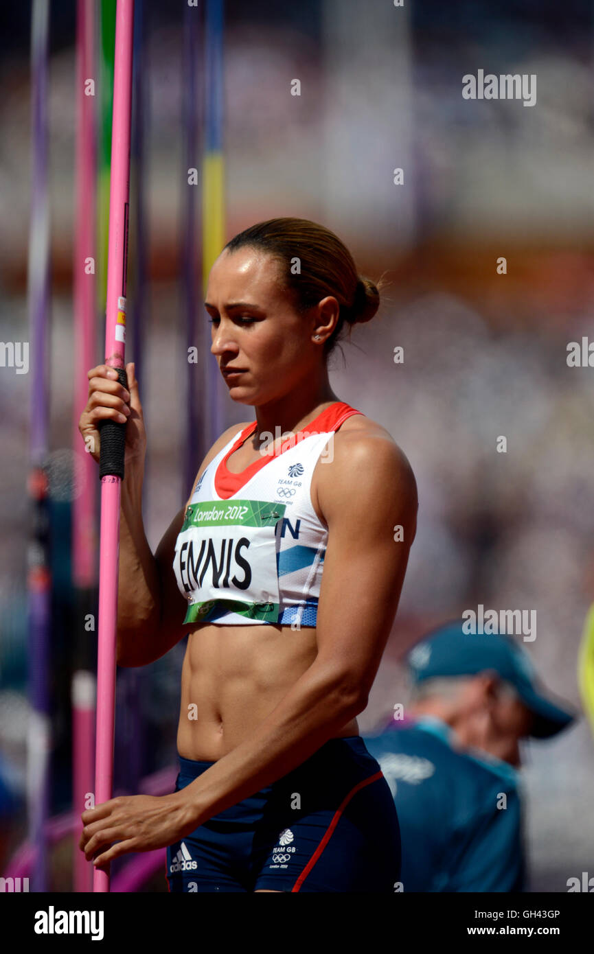 Jessica Ennis aus Großbritannien bereitet sich auf ihrem Weg zum Gewinn der Goldmedaille im Siebenkampf bei den Speerwurf der Stockfoto