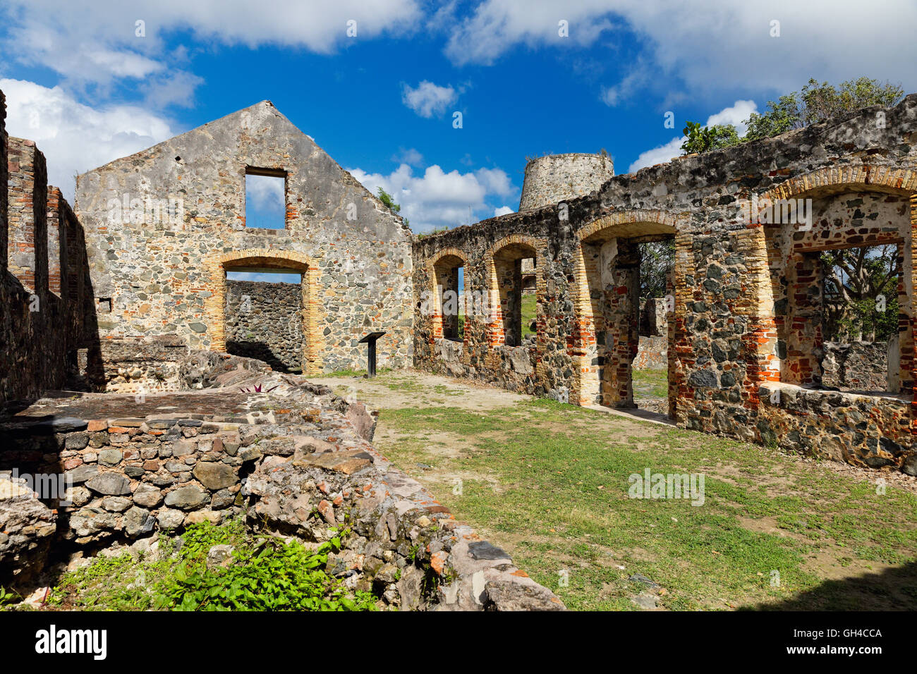 Stein-Gebäude Ruinen einer Destillerie, Annanberg geglätteten, St. John, US Virgin Islands Stockfoto