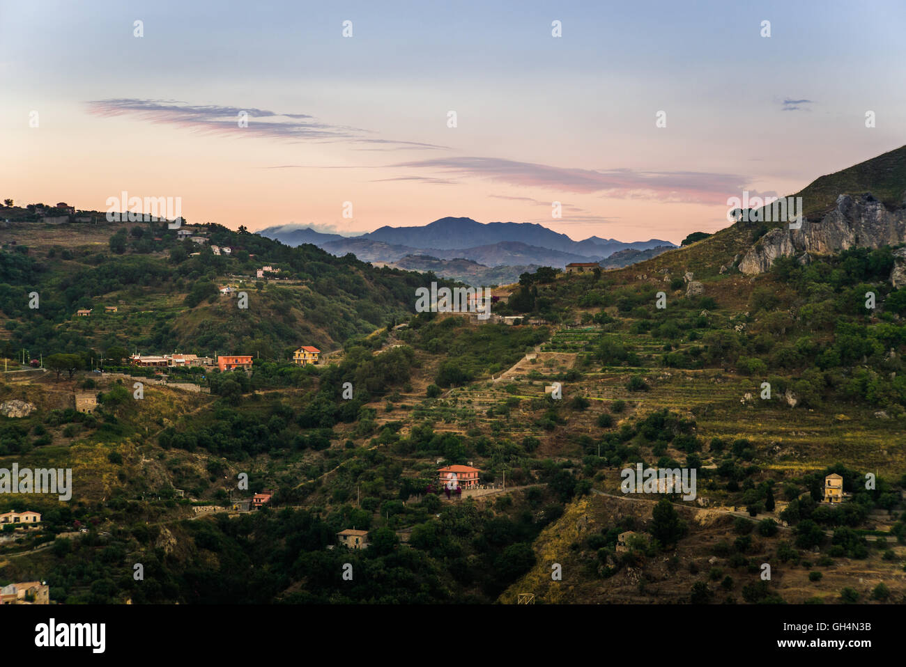 Schöne Landschaften rund um Taormina in Sizilien, von der Wurzel des Vulkan Ätna Stockfoto