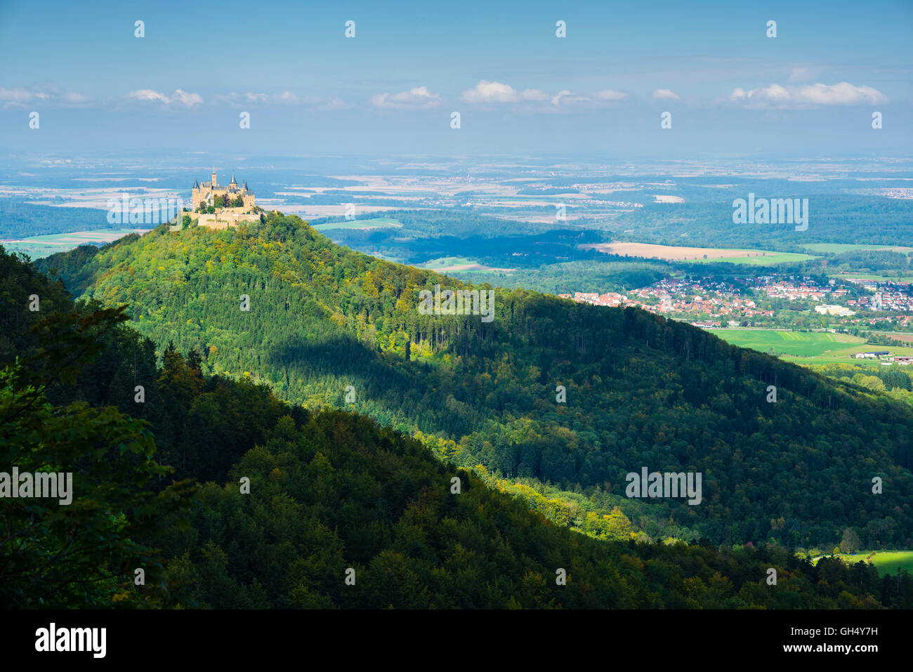 Geographie/Reisen, Deutschland, Baden-Wuerttemberg, Landschaften, Burg Hohenzollern, erbaut 1850 - 1867, nach dem Konzept von Friedrich August Stueler (1800-1865), - - Not-Available Additional-Rights Clearance-Info Stockfoto