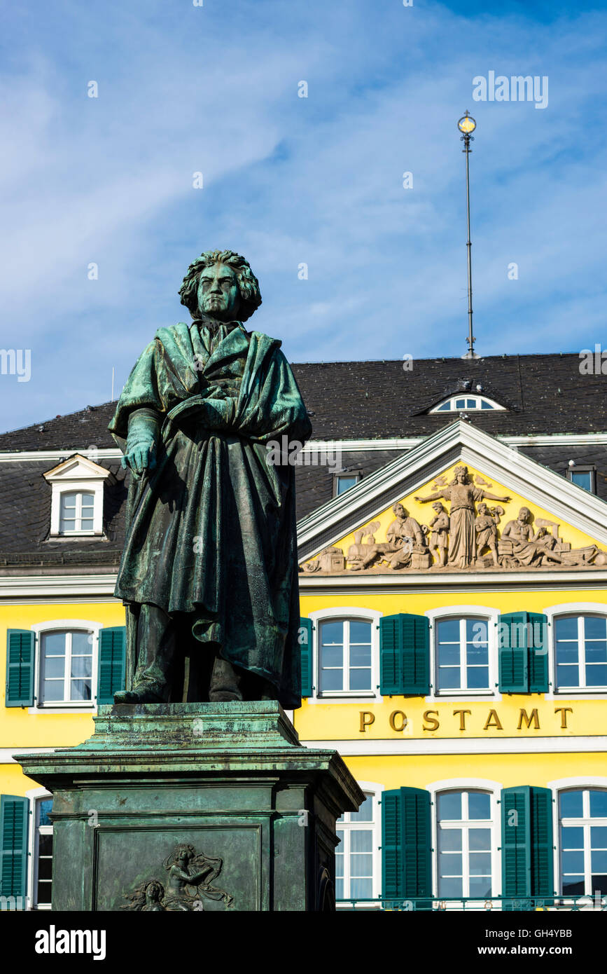 Beethoven statue am muensterplatz Fotos und Bildmaterial in hoher