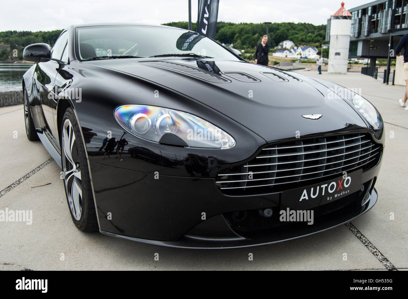 Aston Martin V12 Vantage zeigt Autoxo in Larvik, Norwegen Stockfoto