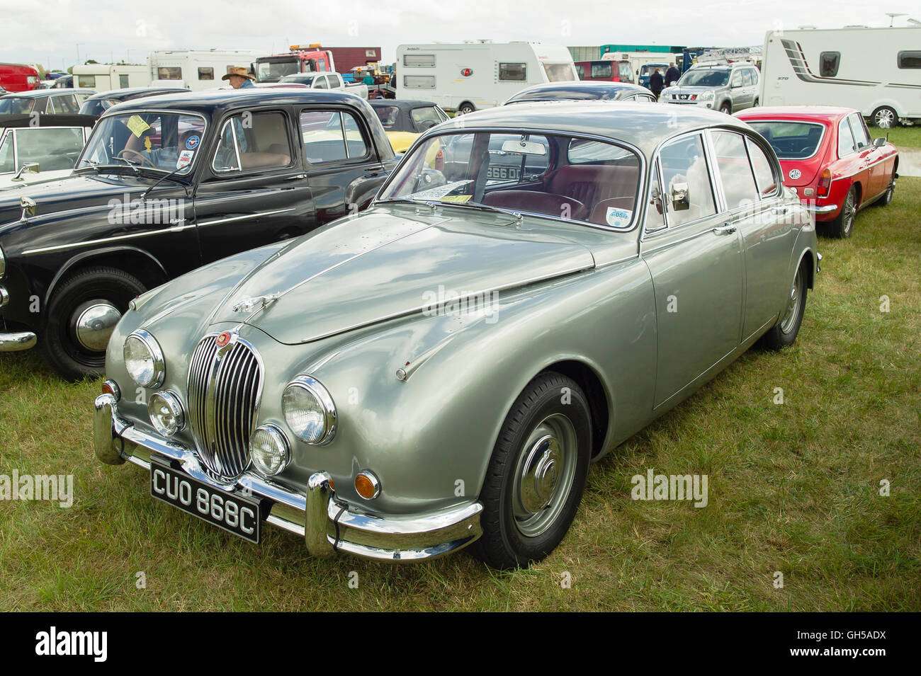 Britische Jaguar 3.4 Liter Mk2 Limousine auf einer englischen Stockfoto