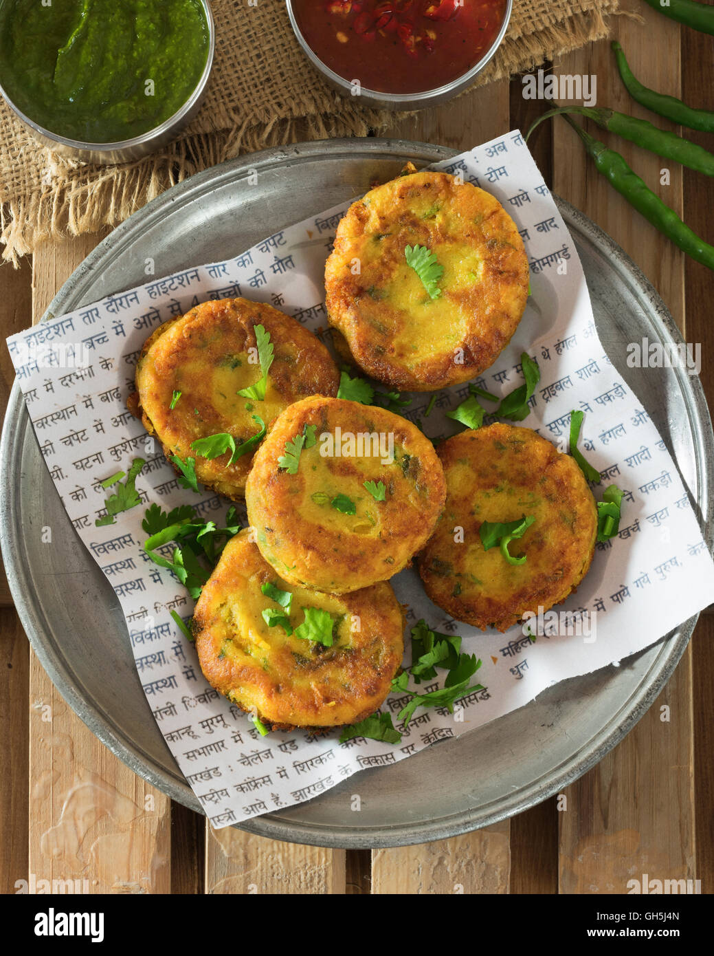 Aloo Tikki. Würzige Kartoffel-Schnitzel. Indien-Essen Stockfoto
