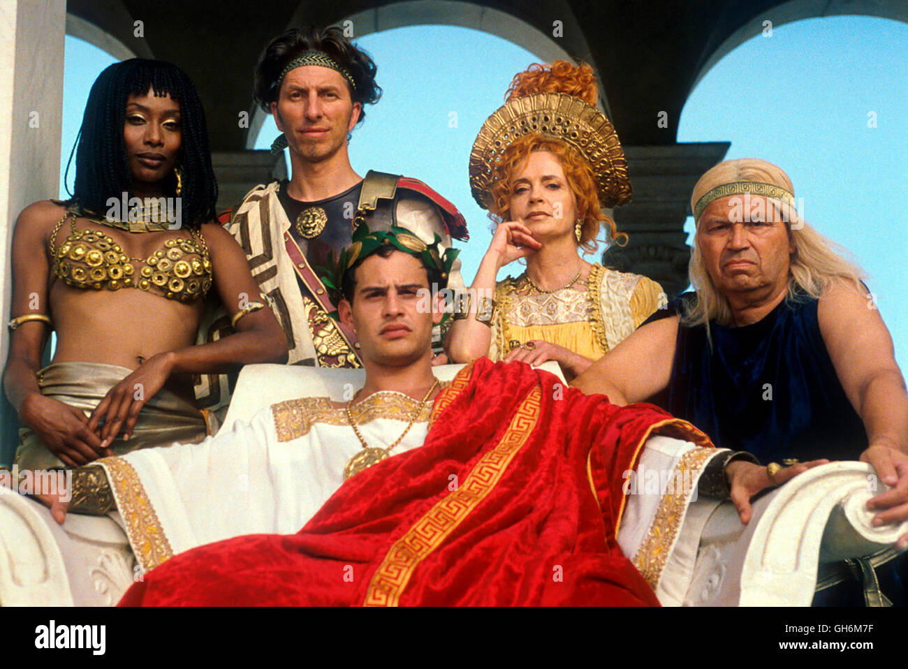 GERMANIKUS / D 2002 / Hanns Christian Müller Saba (SYLVIANE AISSATOU THIAM), Präfekt (RUFUS BECK), Tusnelda (GISELA SCHNEEBERGER), Germanikus (GERHARD POLT) Und Kaiser Titus (MORITZ BLEIBTREU mi.) Regie: Hanns Christian M ller Stockfoto