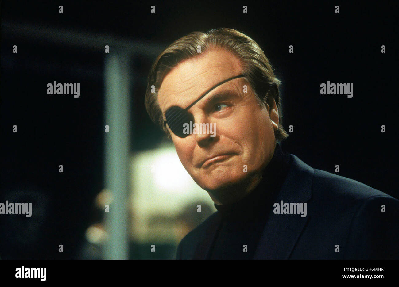 AUSTIN POWERS IN GOLDSTÄNDER / Austin Powers in Goldständer USA 2002 / Jay Roach Nummer 2 (ROBERT WAGNER) Regie: Jay Roach aka. Austin Powers in Goldständer Stockfoto