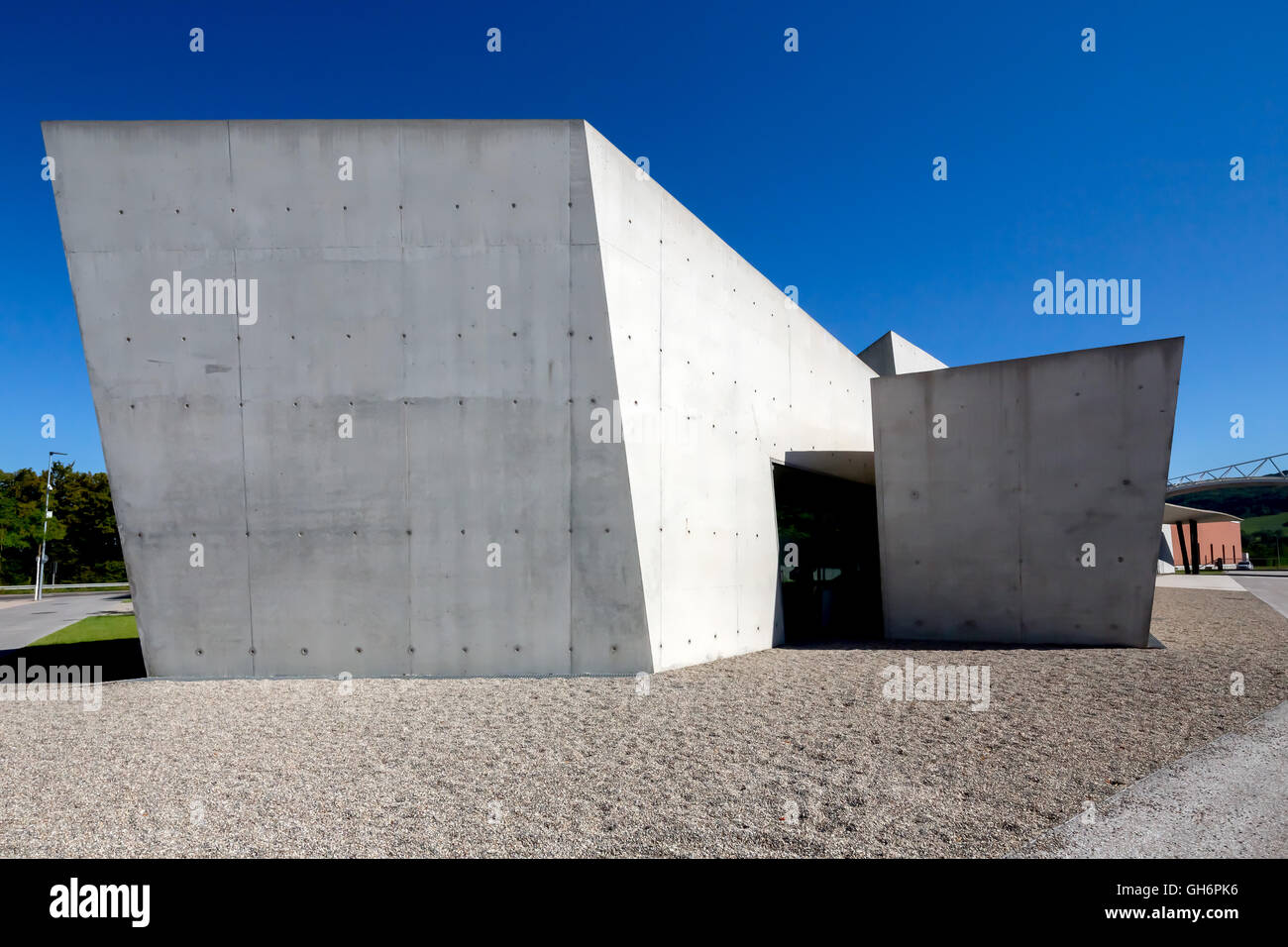 Vitra feuerwehrhaus hadid -Fotos und -Bildmaterial in hoher Auflösung ...
