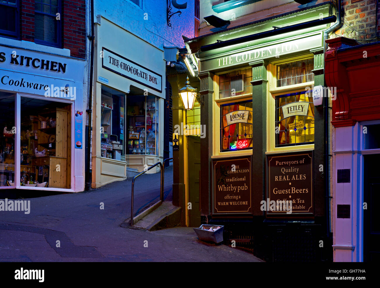 Der Golden Lion Pub, Whitby, North Yorkshire, England UK Stockfoto