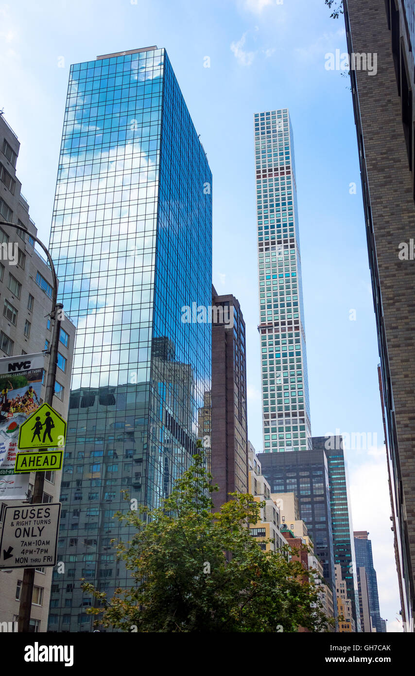 432 Park Avenue, eine superhohe Wolkenkratzer in Midtown Manhattan in New York City Stockfoto