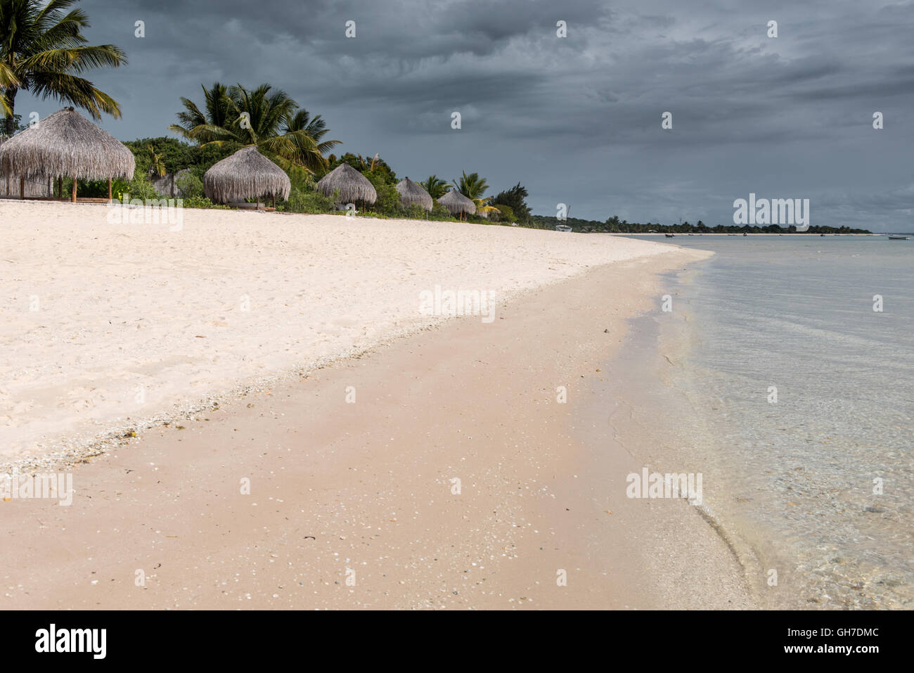 Regen Squall Azura Benguerra Feriendomizil in der Bazaruto Inseln Mosambiks zu treffen Stockfoto