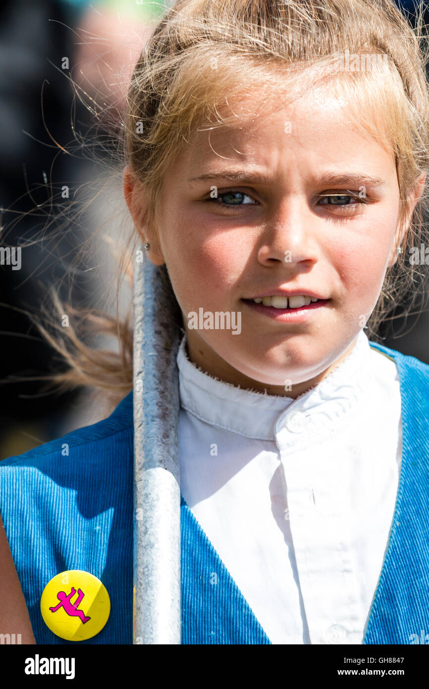 Hübsche jungs mit blonden haaren