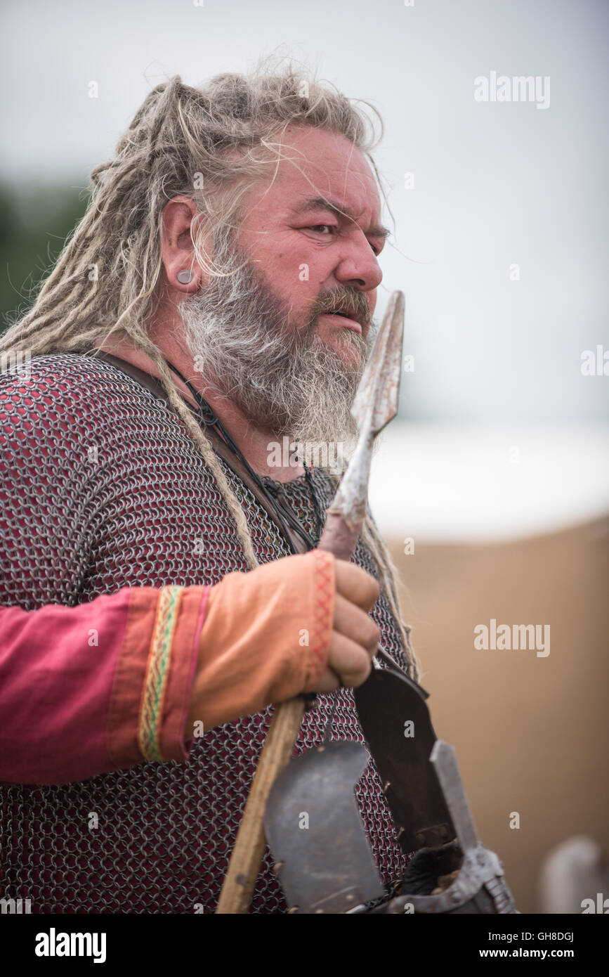 Wikinger Reenactment der Schlacht. Gruppenleiter Stockfoto