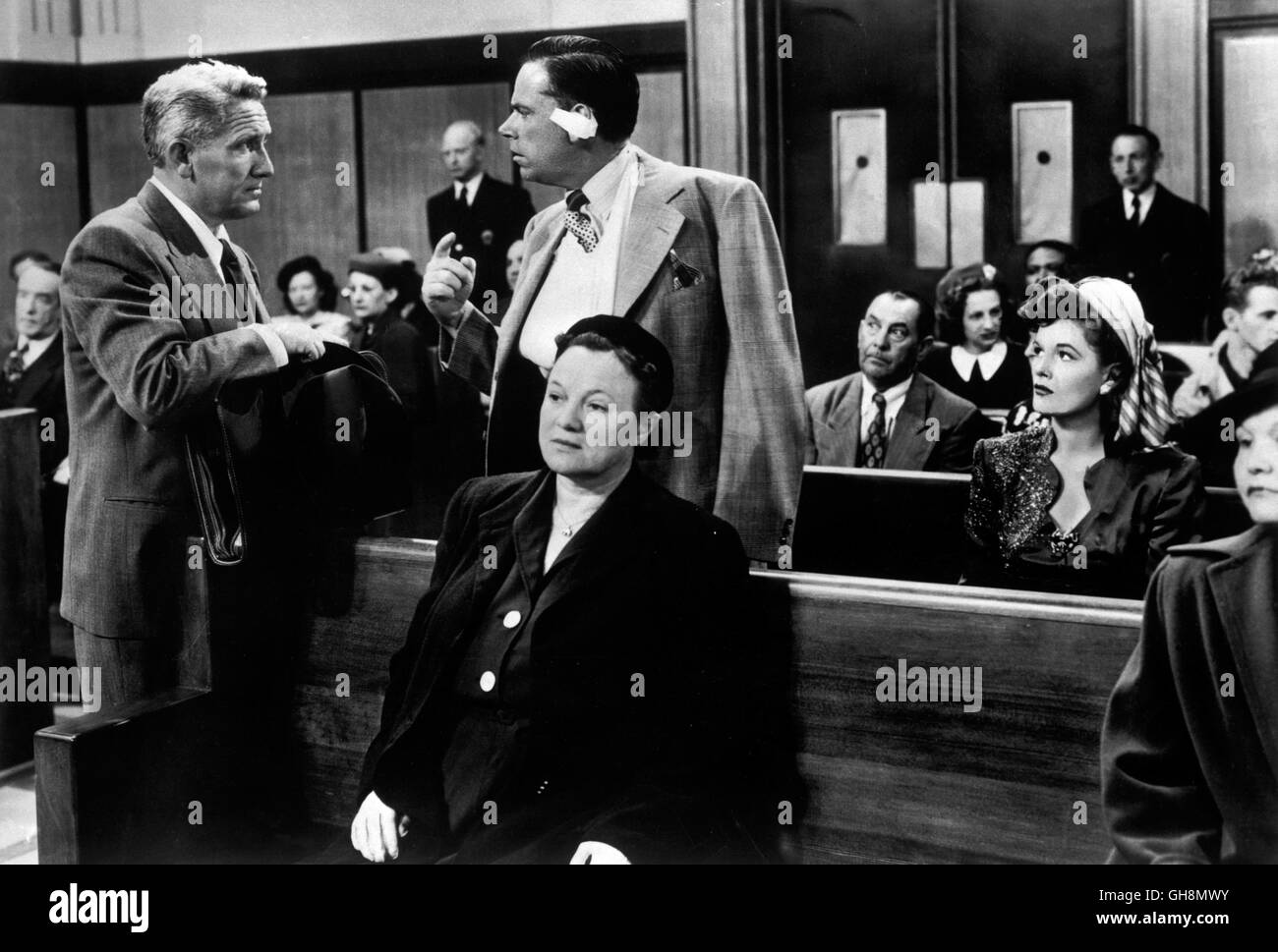 EHEKRIEG Adams Rippe USA 1949 / George Cukor Szene Mit SPENCER TRACY (Adam Bonner), TOM EWELL (Warren Attinger), JUDY HOLLIDAY (Doris Attinger)-Regie: George Cukor aka. Adams Rippe Stockfoto