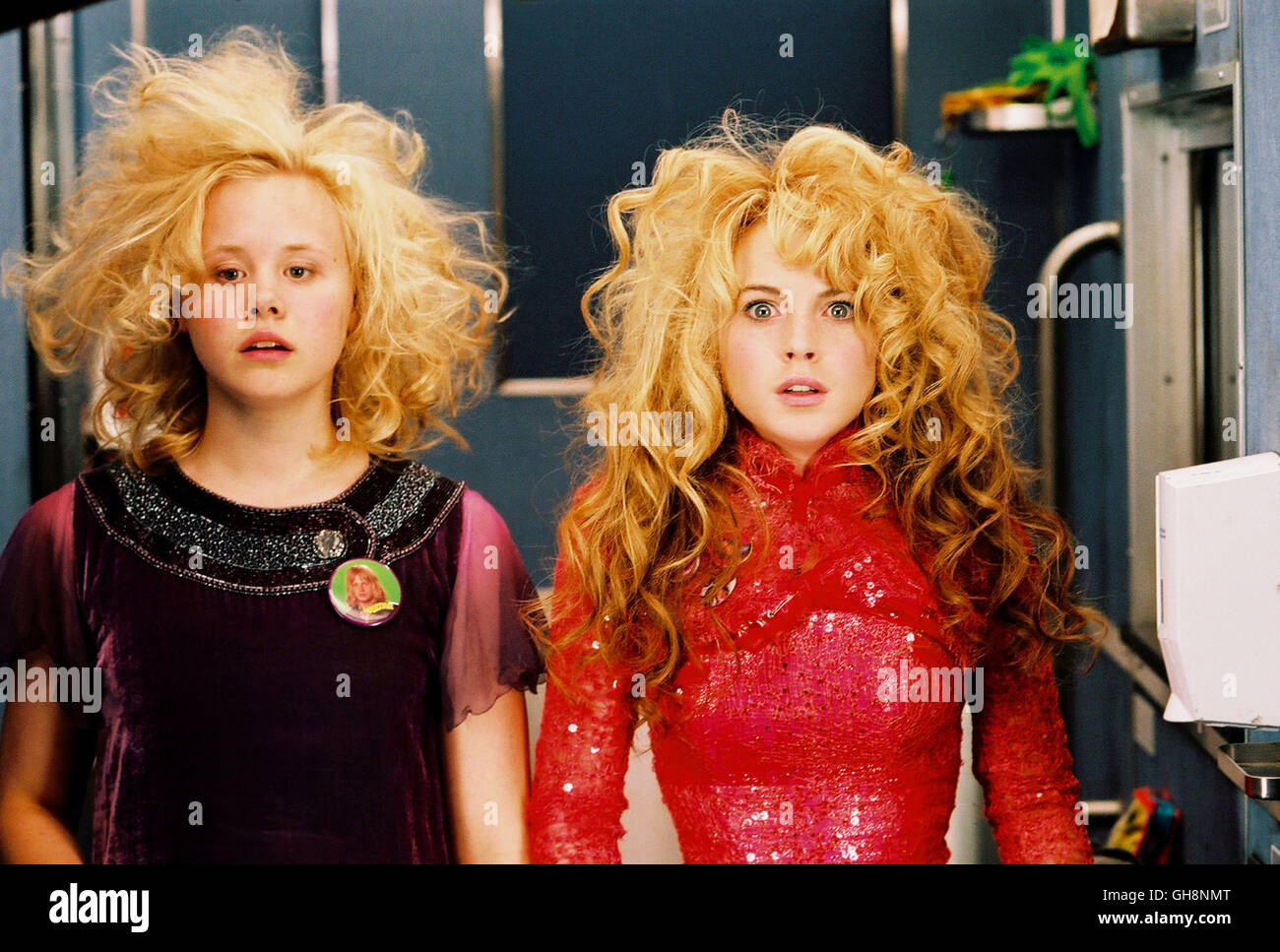 BEKENNTNISSE EINER HIGHSCHOOL DIVA / Geständnisse von einem Teenage Drama Queen USA 2004 / Sara Sugarman Lola (LINDSAY LOHAN) Und Ella (ALISON PILL) Regie: Sara Sugarman aka. Confessions of a Teenage Drama Queen Stockfoto