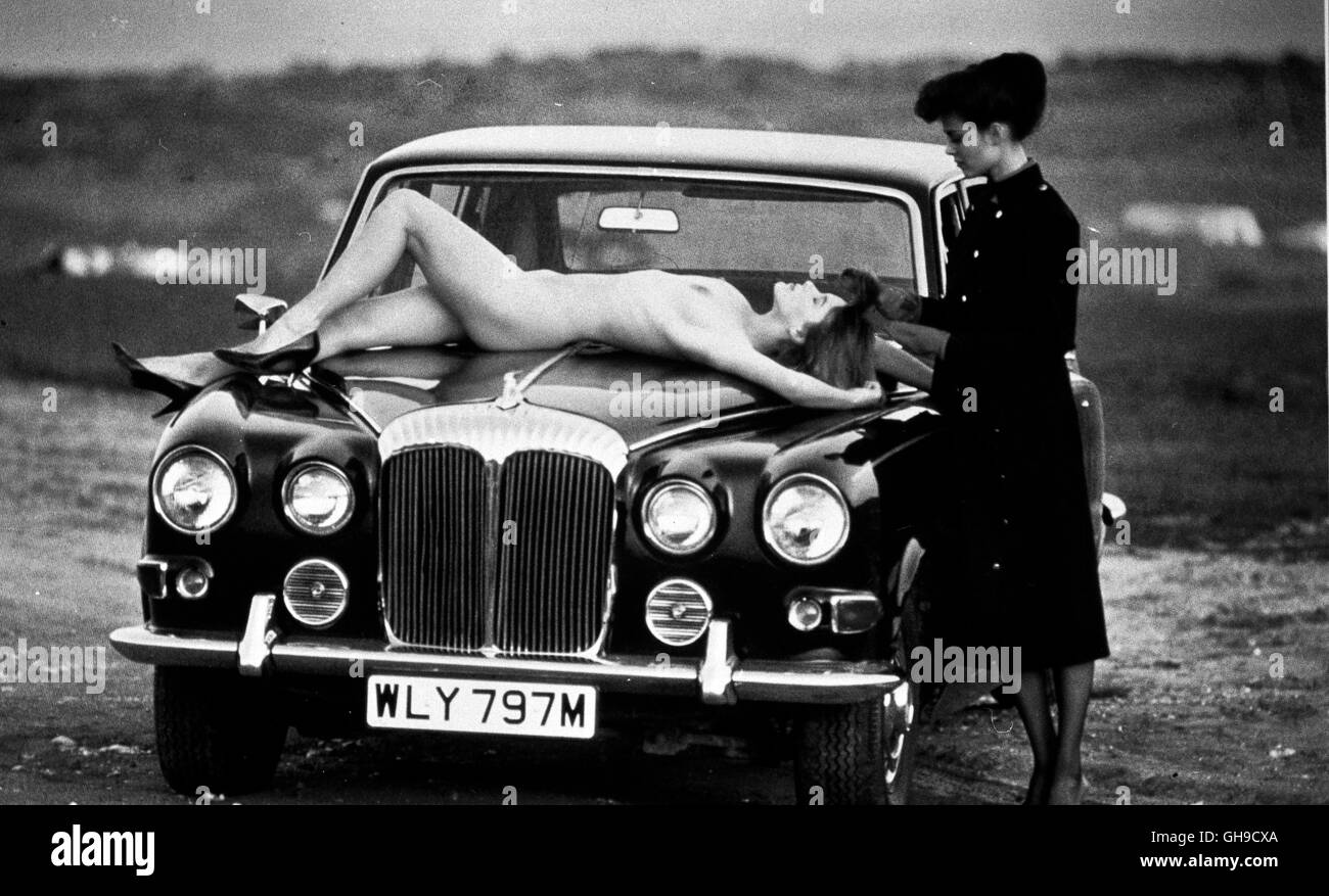 Erotikszene Auf Einer Limousine Sandra Wey O Film Fernsehen Drama Erotikfilm 80er Frau Erschienene Auto Limousine Regie Ric Rochat Aka Historie D O Historia De O Parte Ii Stockfotografie Alamy