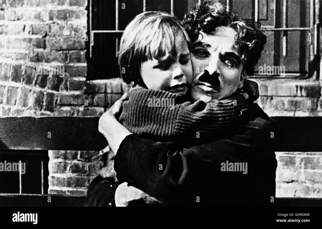 Das Kind (JACKIE COOGAN) und der Tramp (CHARLES CHAPLIN) Film, Fernsehen, Komödie, Stummfilm, Stummfilm, Portrait, 20er Regie: Charles Chaplin aka. Das Kind Stockfoto