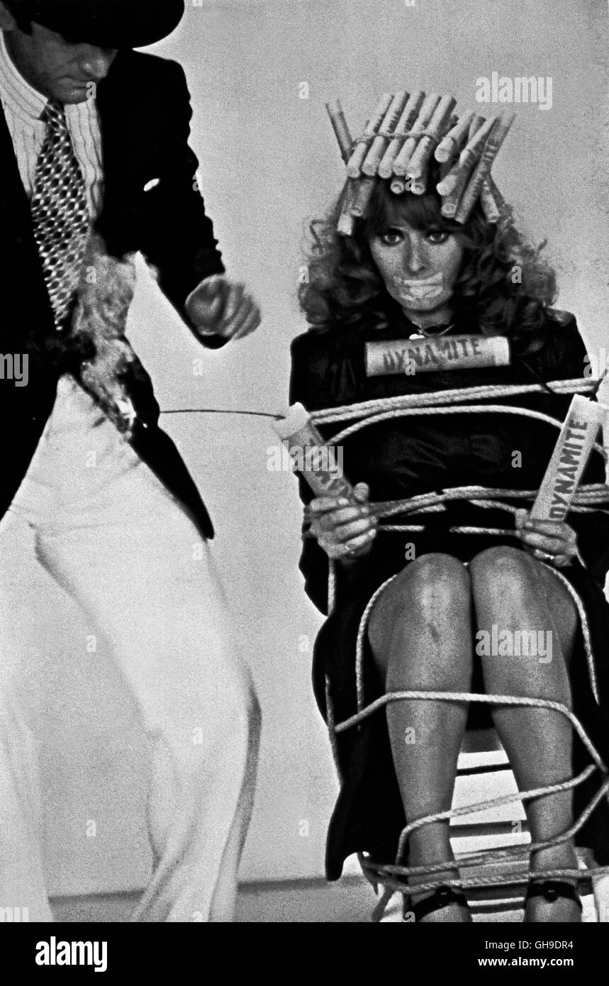 Puppe (SOPHIA LOREN) Wurde von Einem Gangster Gefesselt. Film, Fernsehen, Komödie, Kriminalkomödie, 70er Regie: Giorgio Capitani aka. La Pupa del Gangster Stockfoto