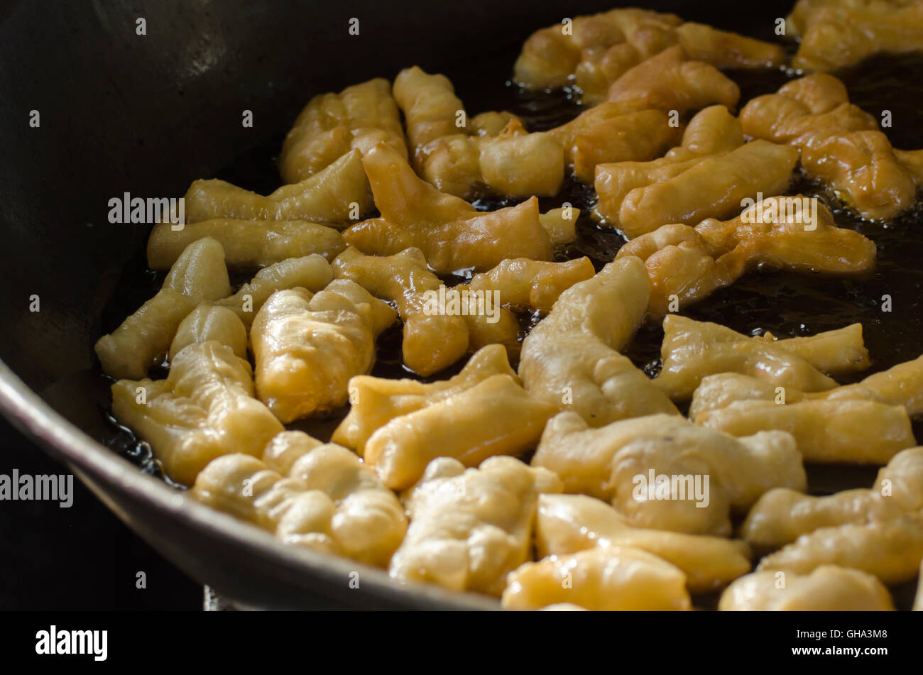 China-Donut-braten bis golden, frittierten Teig stick Stockfoto