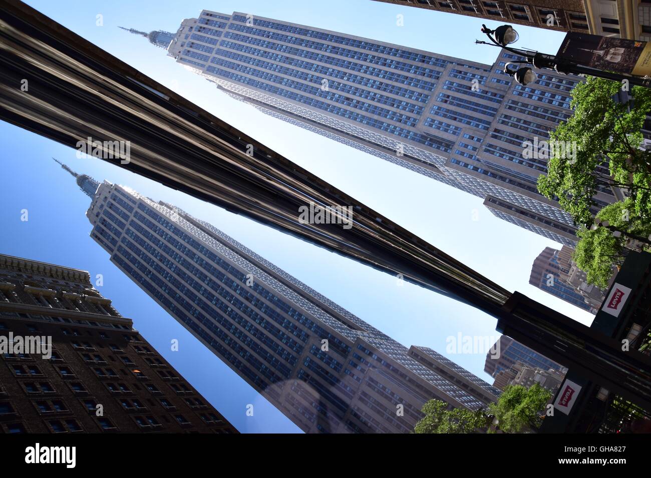 Empire State Building Reflexion New York City USA Stockfoto