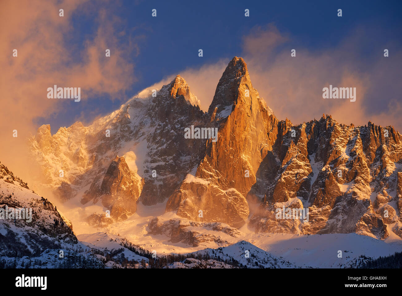 Geographie/reisen, Frankreich, die Aiguille Verte (4122 m) und Aiguille du Dru (3754 m) bei Sonnenuntergang, Chamonix, Additional-Rights - Clearance-Info - Not-Available Stockfoto