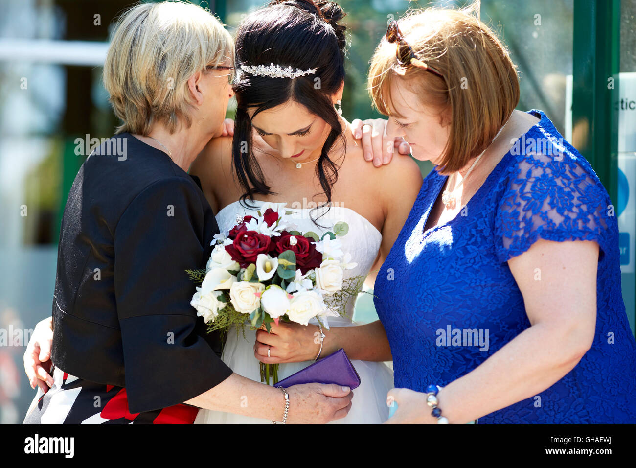 Unglückliche Braut auf Hochzeit Stockfoto
