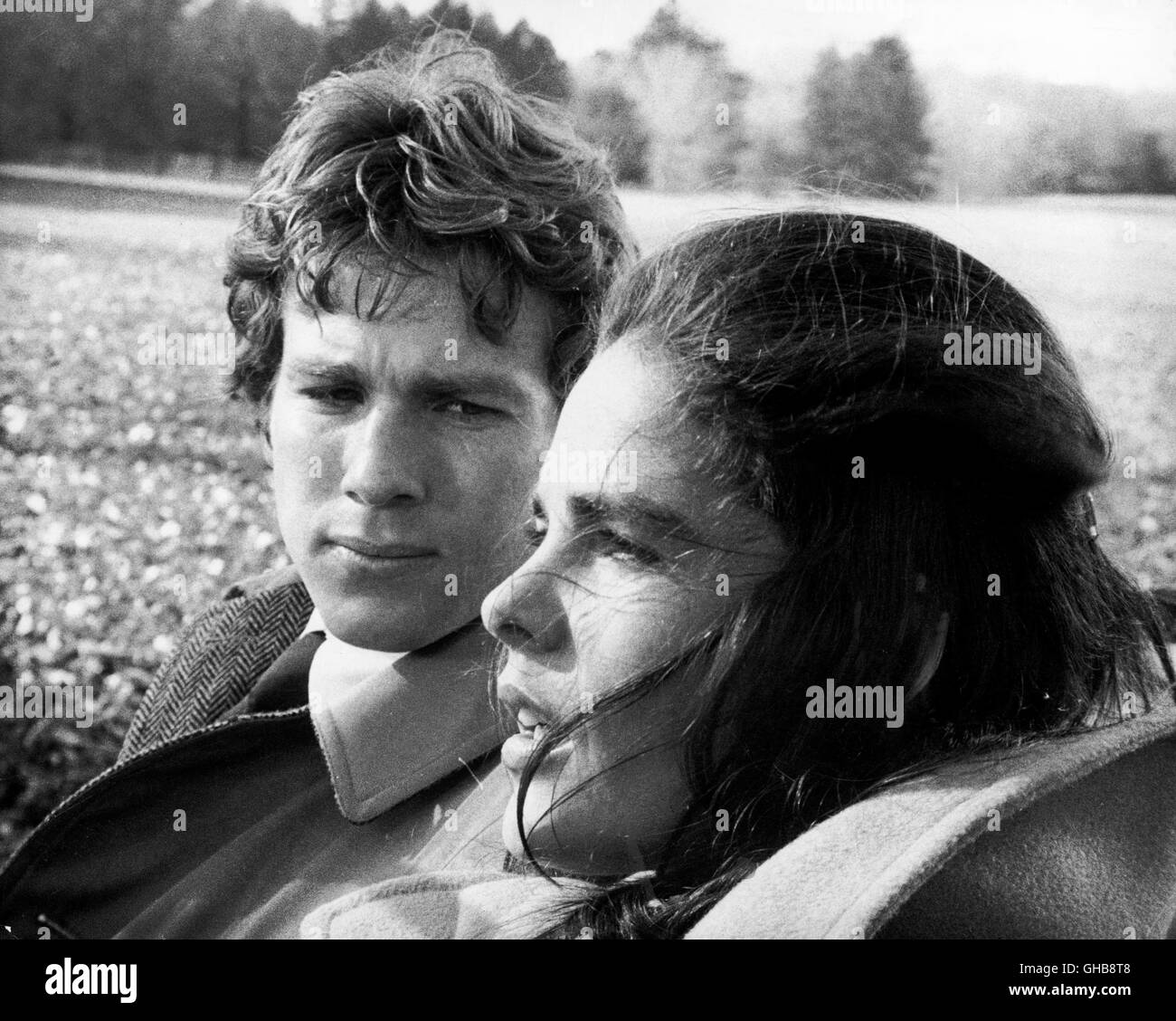 LOVE STORY Porgy und Bess USA 1970 Arthur Hiller Oliver (RYAN O'NEAL) Und Jennifer (ALI MACGRAW)-Regie: Arthur Hiller Stockfoto
