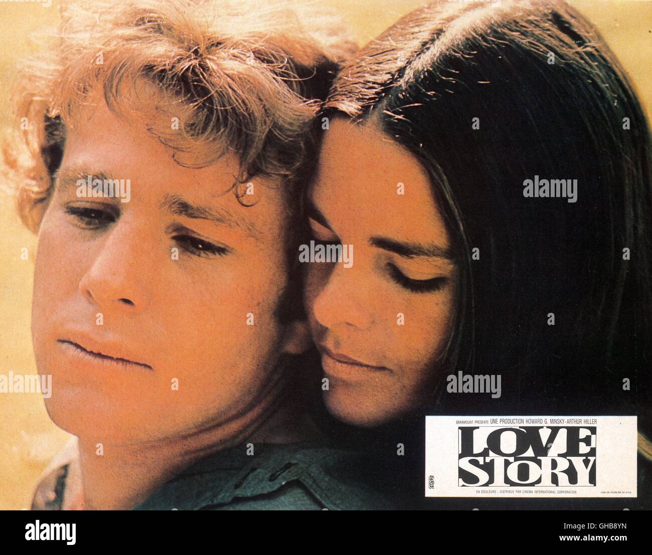 LOVE STORY USA 1970 Arthur Hiller Oliver (RYAN O'NEAL) Und Jennifer (ALI MACGRAW)-Regie: Arthur Hiller Stockfoto