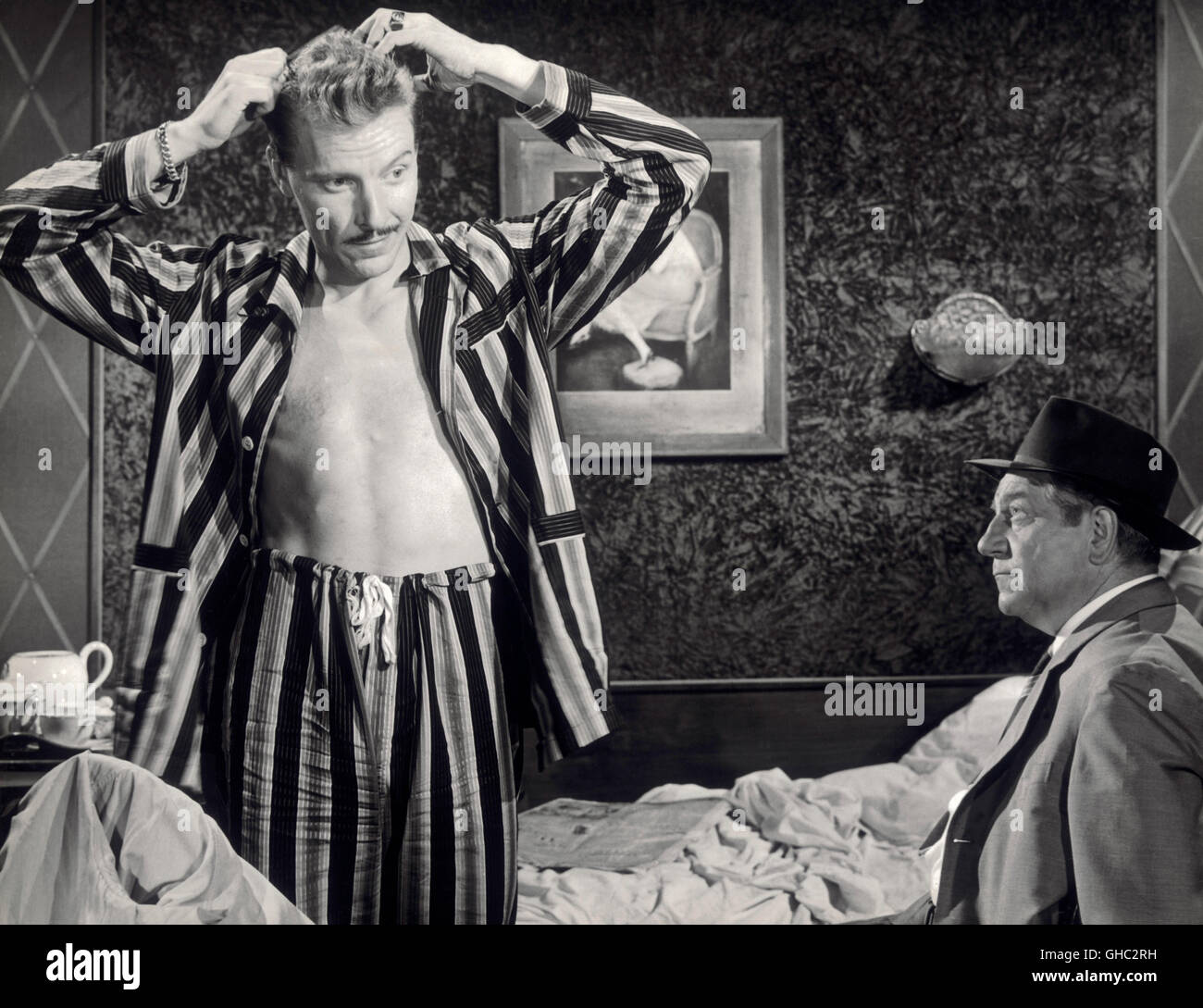 KOMMISSAR MAIGRET STELLT EINE FALLE Maigret neigen un Piege Frankreich/Italien 1957 Jean Delannoy JEAN DEBUCOURT (Guimart), JEAN GABIN (Inspector Maigret) Regie: Jean Delannoy aka. Maigret neigen un piege Stockfoto