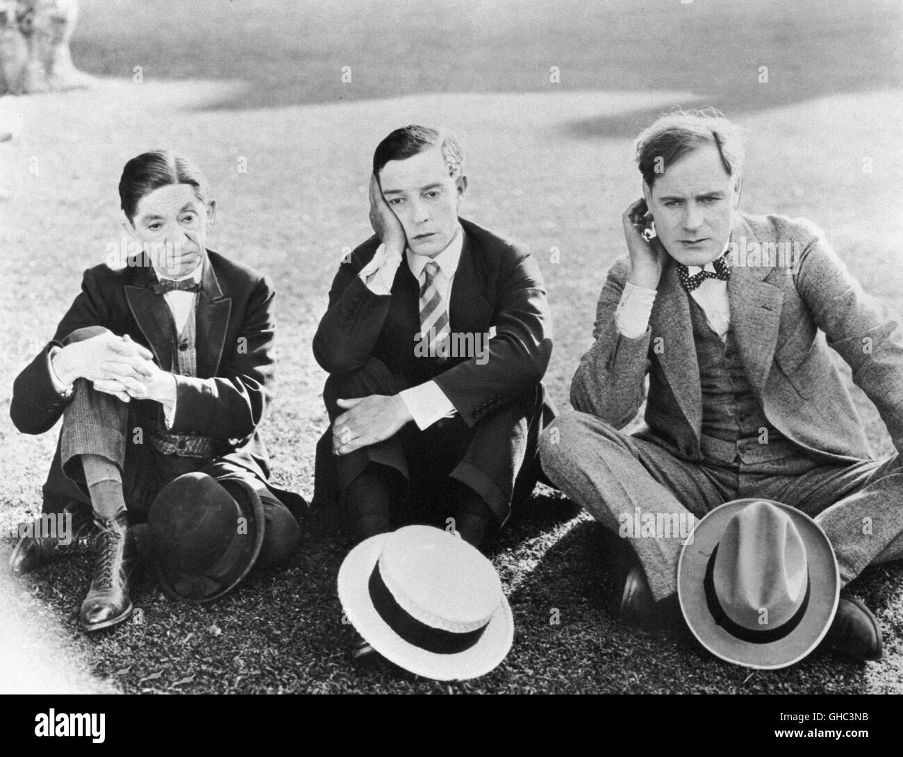 SIEBEN Chancen USA 1925 Buster Keaton BUSTER KEATON (Mitte) als Jimmy Shannon Regie: Buster Keaton Stockfoto