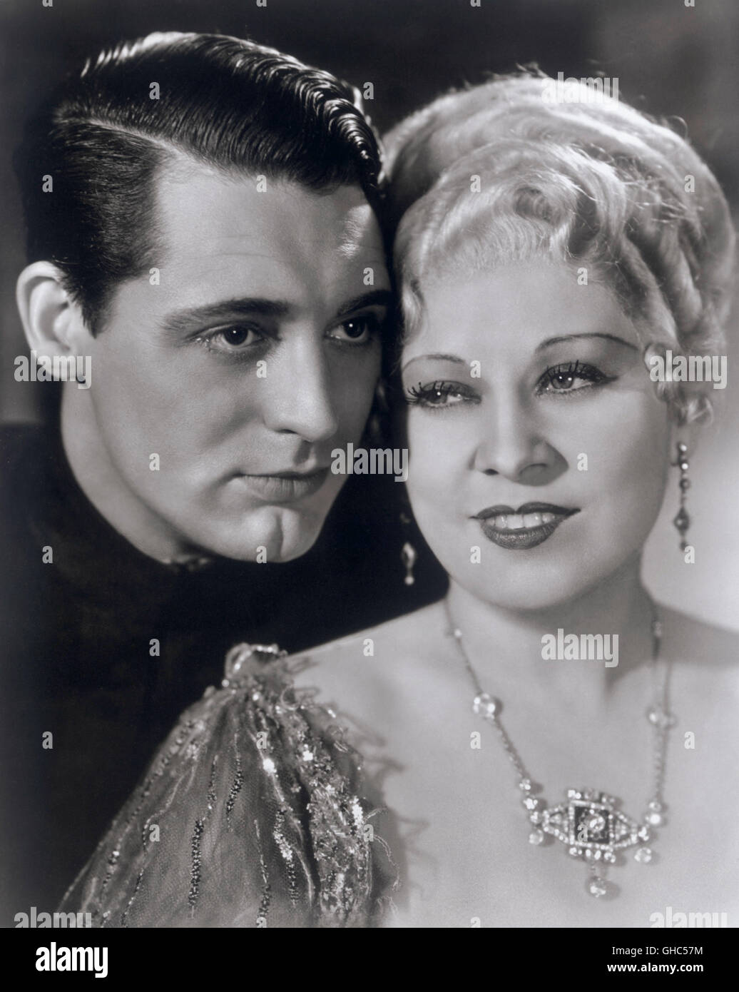 Sie tun ihm Unrecht USA 1933 Lowell Sherman Kapitän Cummings (CARY GRANT) und Lady Lou (MAE WEST) Regie: Lowell Sherman Stockfoto