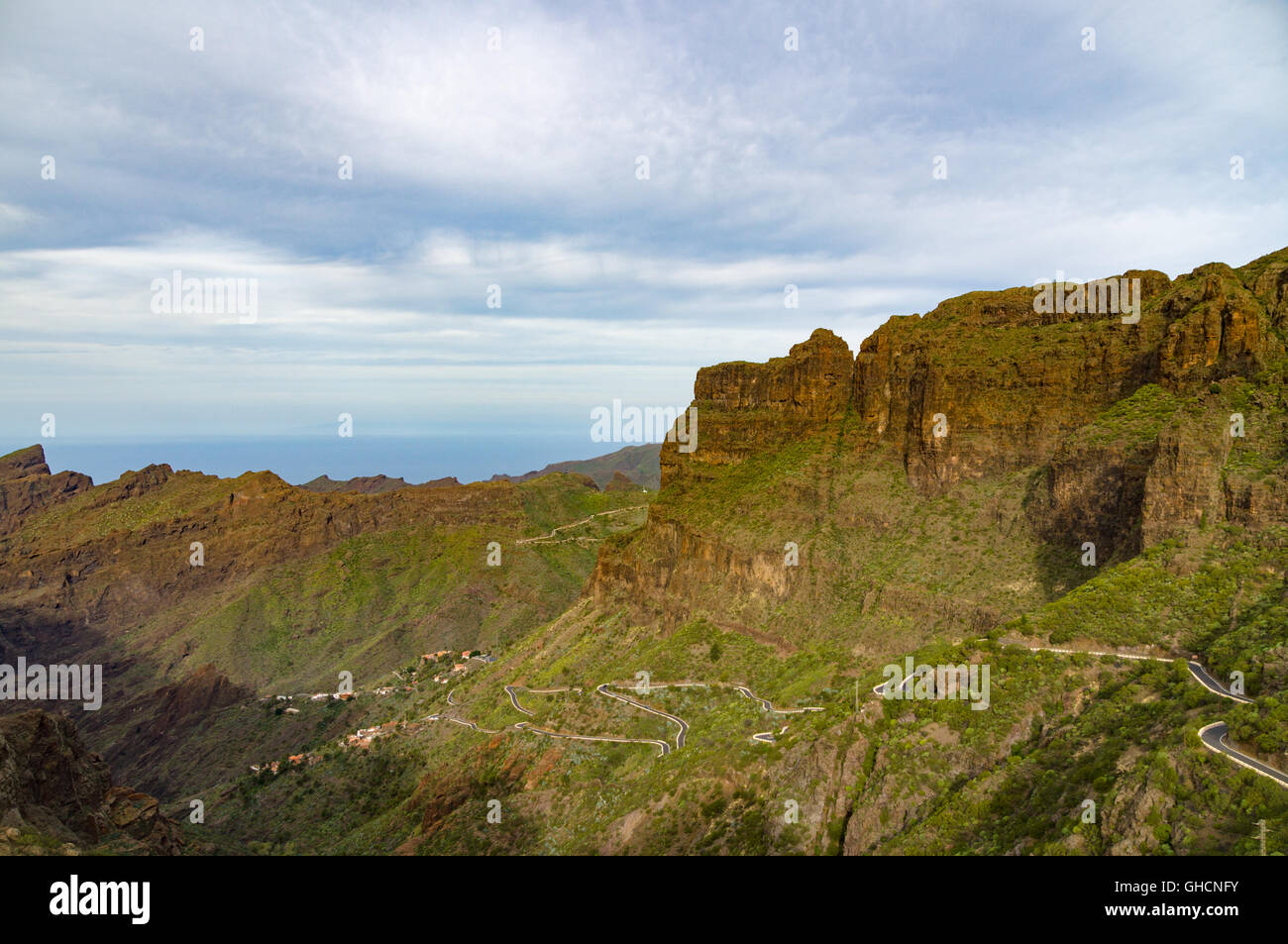 Highland Road serpentine in Masca Valley, Teneriffa, Kanarische Inseln, Spanien Stockfoto