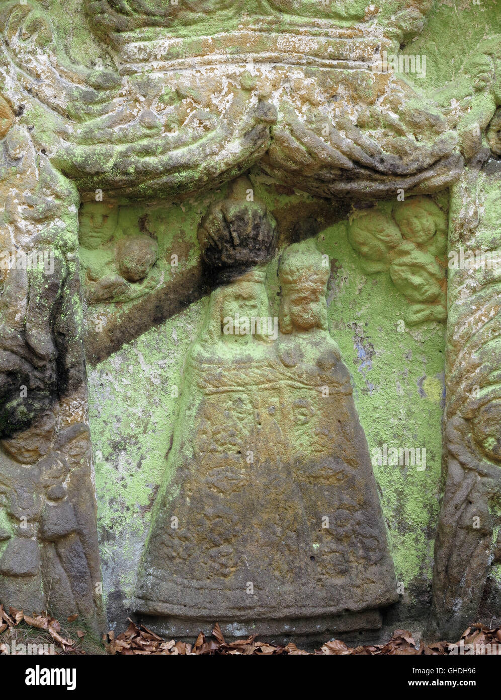Stein-Altar geschnitzt in Sandstein - detail Stockfoto