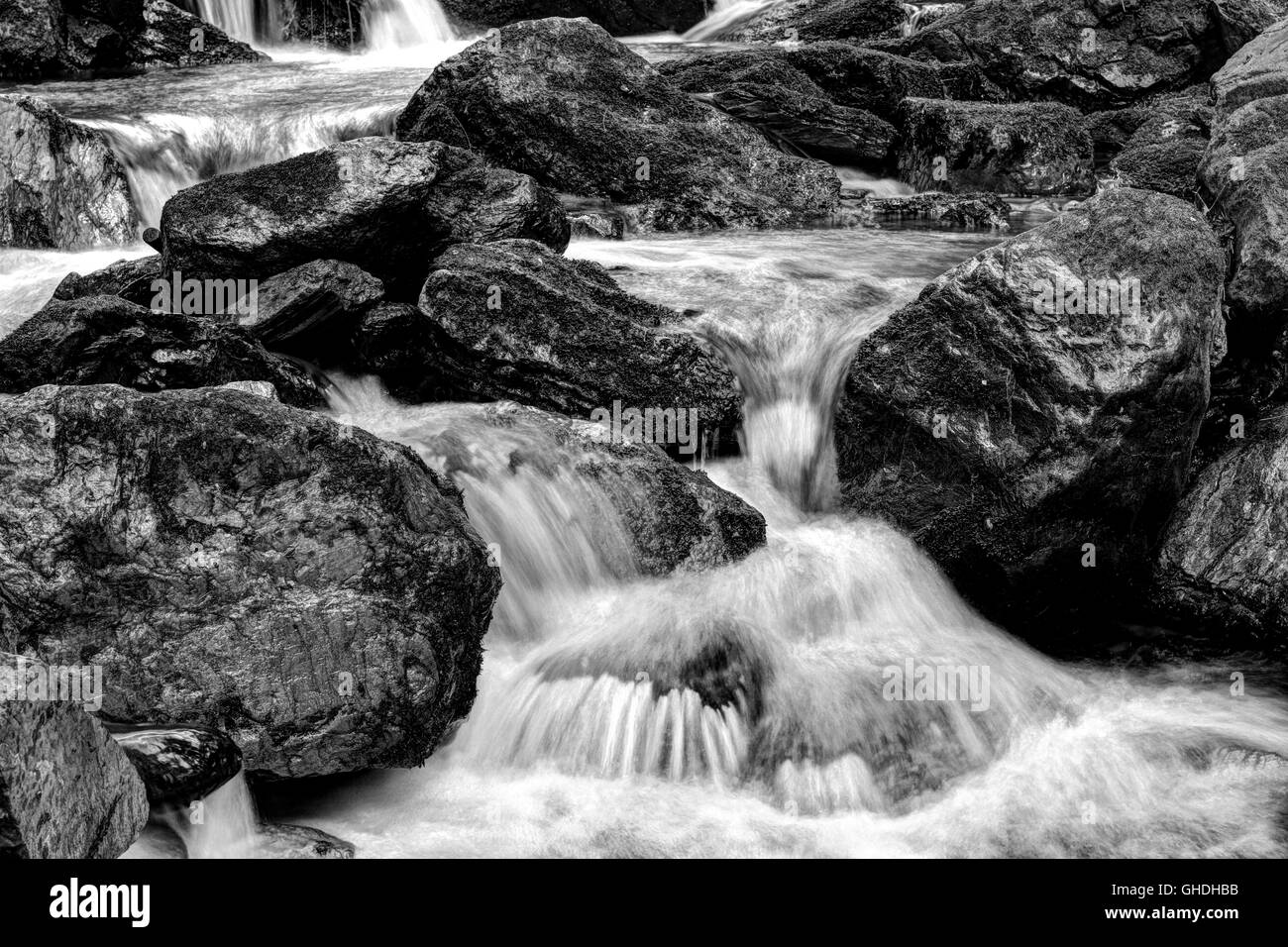 Steinen und Wasser - natürliche Elemente Stockfoto