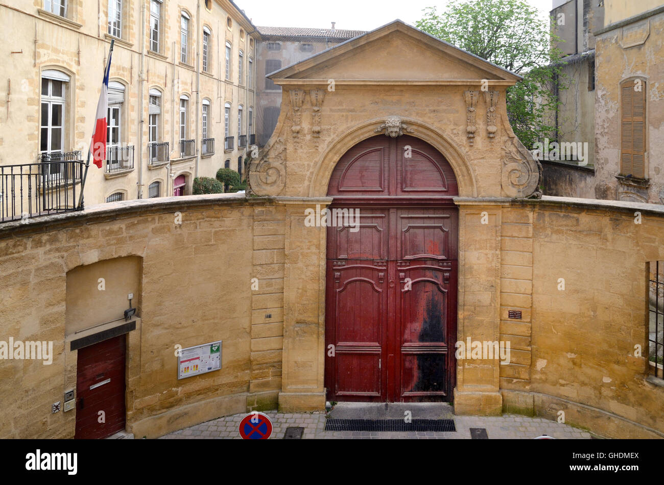 Haupteingang oder Tor zur Hôtel de Valbelle (1655) ein Hôtel Particulier oder Stadthaus in Aix-en-Provence Frankreich Stockfoto