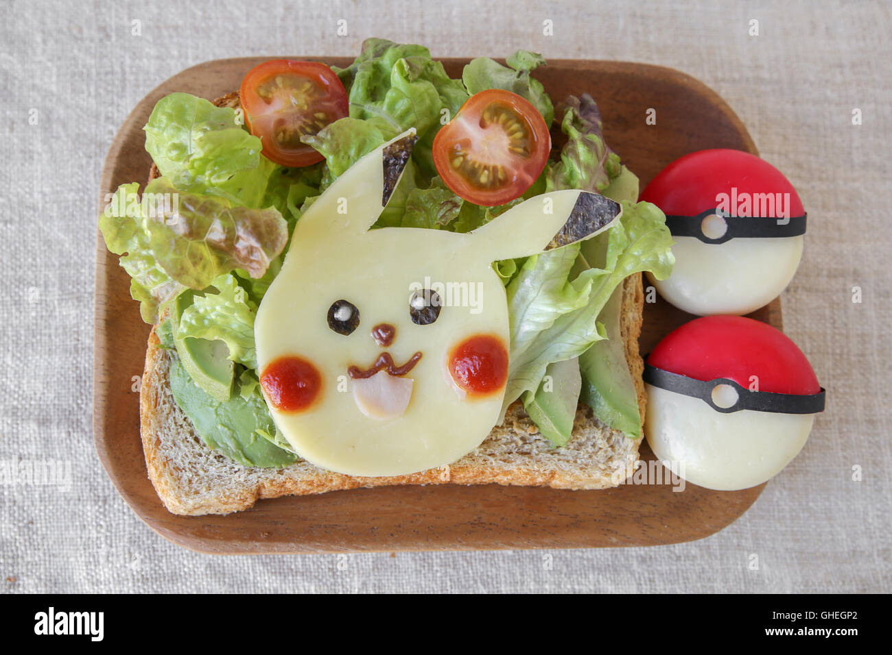 Pokemon inspiriert Sandwich-Lunch für Kinder Stockfoto