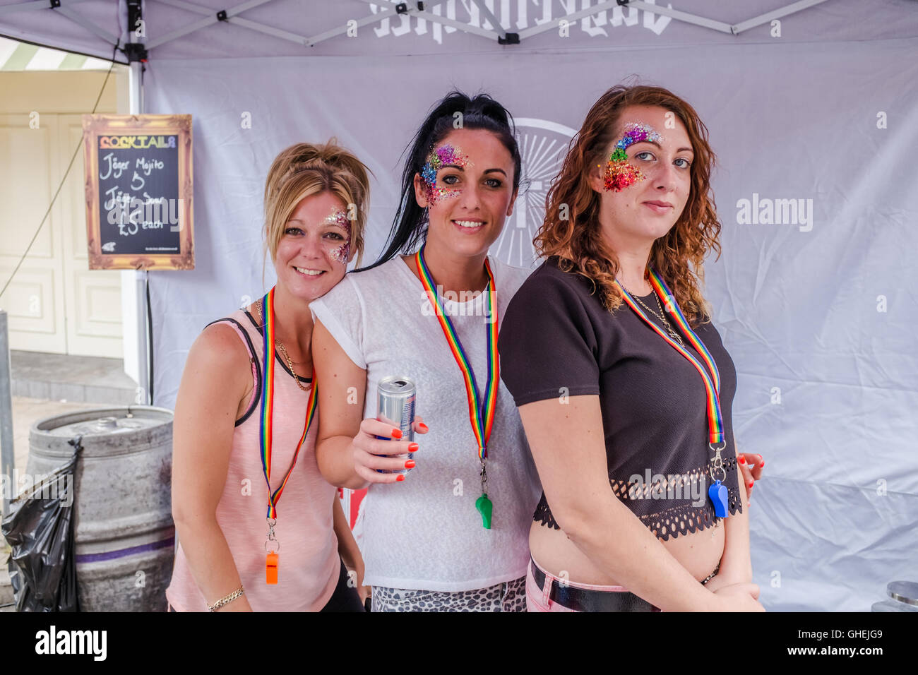 Leeds Gay Pride 2016, LGBT-10th Anniversary ein Fest der Liebe, Verständnis, Toleranz, Farbe und Freiheit. Stockfoto