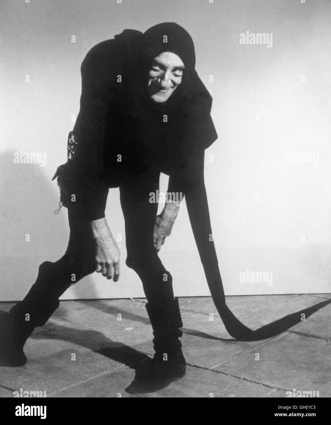 YOUNG FRANKENSTEIN USA 1974 Mel Brooks den Spuk Igor (MARTY FELDMAN) ist der Arzt Helferin in 
